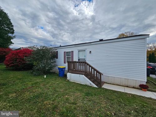 24 Erica Cir, HONEY BROOK, PA, 19344-8678 | Card Image