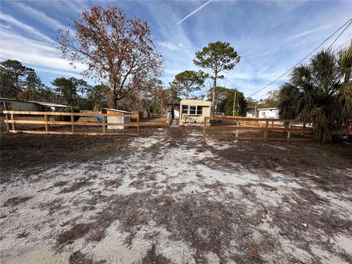 16083 Naples St, BROOKSVILLE, FL, 34604-8068 | Card Image