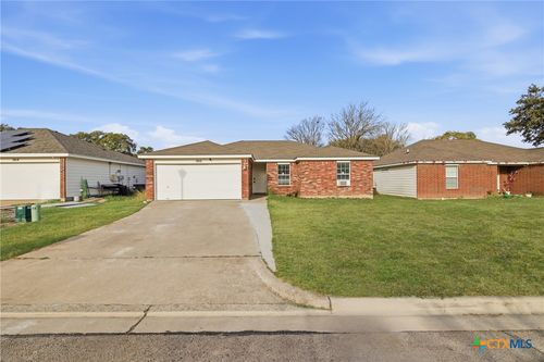 1012 Muelhause St, Belton, TX, 76513-4453 | Card Image