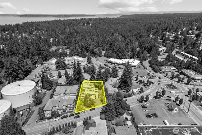Aerial of 5 Corners and Summit Place highlighted. | Image 33