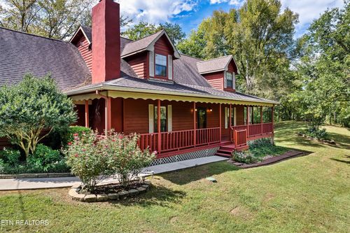 305 Chestnut Ridge Rd, Walland, TN, 37886-2840 | Card Image