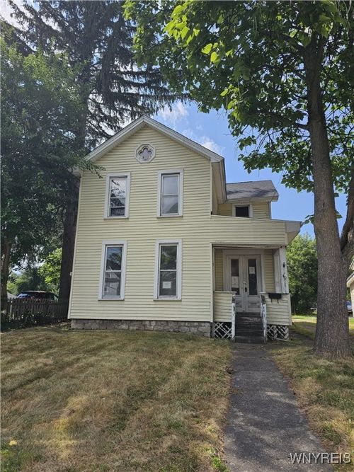 40 Walnut St, Batavia, NY, 14020-3012 | Card Image