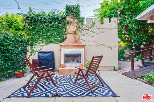 8838 Rosewood Ave, West Hollywood, CA, 90048-2408 | Card Image