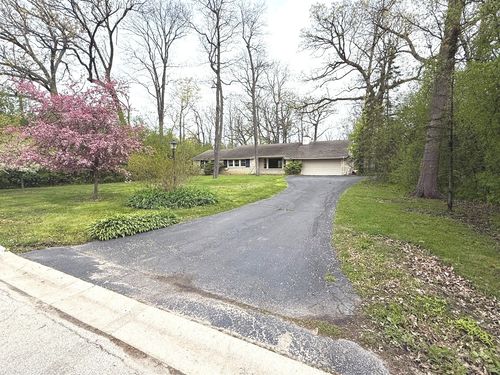980 Mellody Rd, Lake Forest, IL, 60045-2046 | Card Image