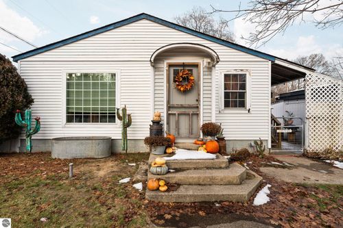 11316 W M 179 Hwy, Middleville, MI, 49333-8429 | Card Image