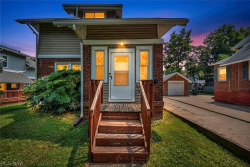 535 Brittain Rd, Akron, OH, 44305-2802 | Card Image