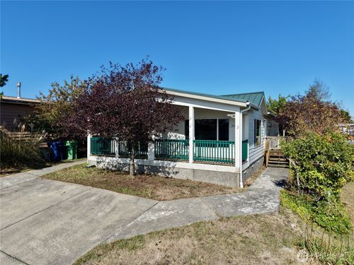 2602 View Pl, Anacortes, WA, 98221-3136 | Card Image