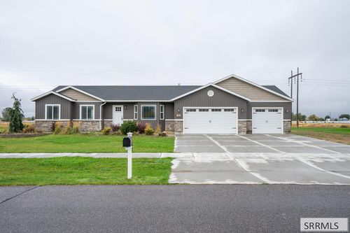 183 N 4032 E, Rigby, ID, 83442-4949 | Card Image