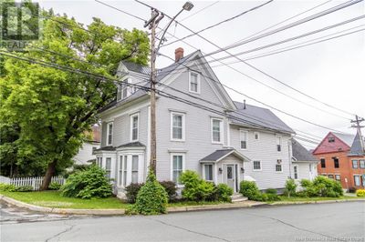 121 Prince Albert St, House other with 5 bedrooms, 3 bathrooms and null parking in Woodstock NB | Image 2