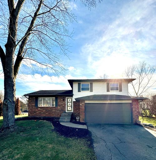 5117 Bixford Ave, Canal Winchester, OH, 43110-8606 | Card Image