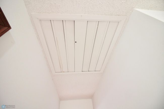 Upstairs ceiling blower | Image 62
