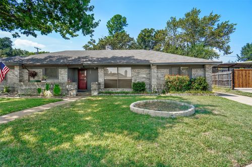 1049 Stableway Ln, Bedford, TX, 76022-7754 | Card Image