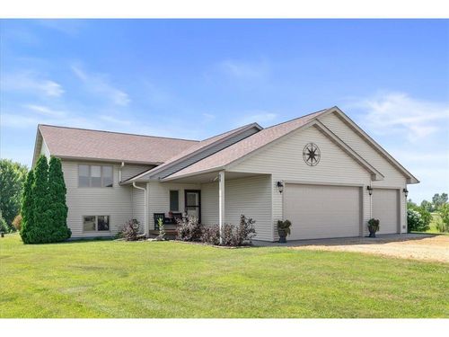 1371 212th Ave, New Richmond, WI, 54017-6249 | Card Image