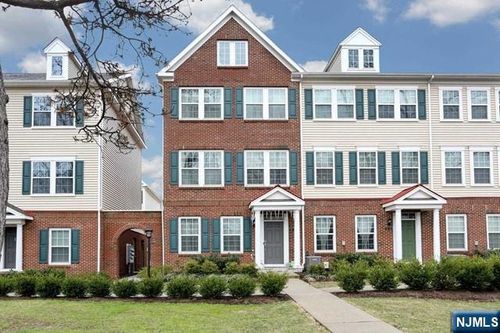 12-30 Plaza Rd, Fair Lawn, NJ, 07410-3330 | Card Image