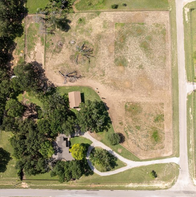 111 Encino Springs Ln, House other with 3 bedrooms, 2 bathrooms and null parking in Weatherford TX | Image 39