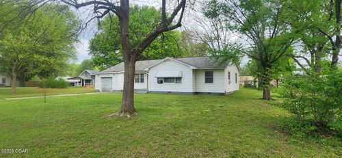 6875 Se Kiwi Ln, Riverton, KS, 66770-4156 | Card Image