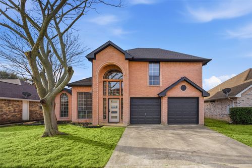 208 W Glen Meadow Dr, Glenn Heights, TX, 75154-1871 | Card Image