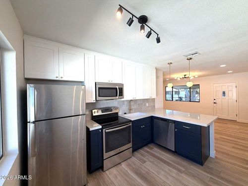223-749 E Montebello Avenue, Phoenix, AZ, 85014 | Card Image