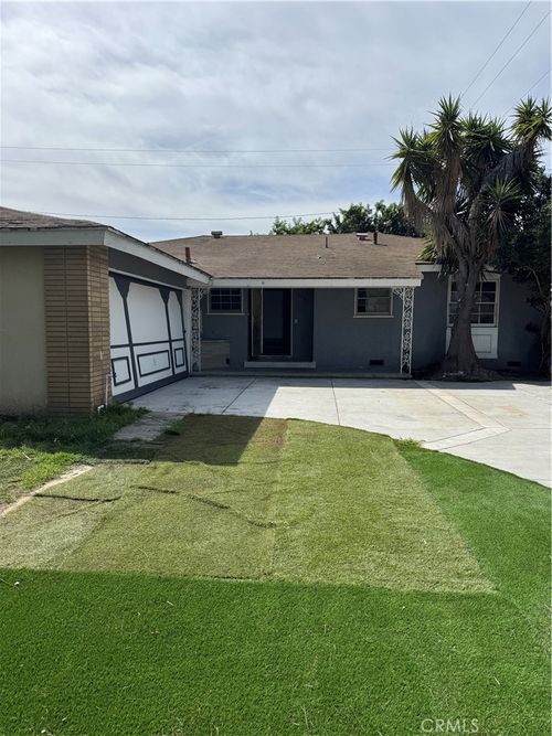 3618 W Crystal Ln, Santa Ana, CA, 92704-2305 | Card Image