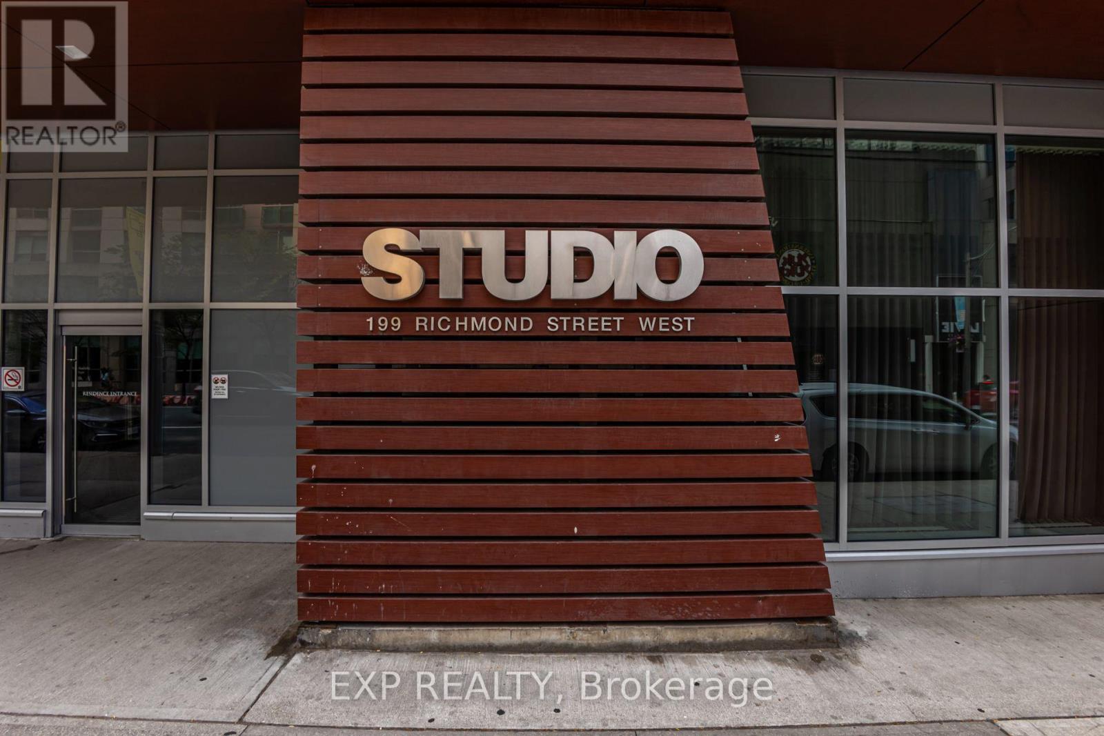 Residential Lease in Toronto (Waterfront Communities) 4