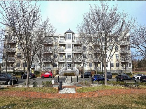 apt-102-30 Freedomway, Jersey City, NJ, 07305-6402 | Card Image