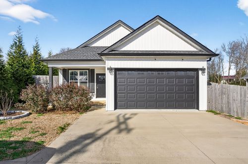 817 S Mountain St, Smithville, TN, 37166-2131 | Card Image