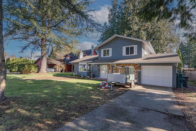 10256 145 Street, House other with 3 bedrooms, 2 bathrooms and 4 parking in Surrey BC | Image 4