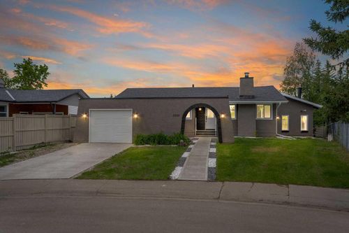 2930 Oakmoor Cres Sw, Calgary, AB, T2V3Z7 | Card Image