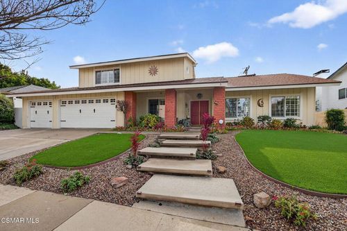 250 W Avenida De Las Flores, Thousand Oaks, CA, 91360-1803 | Card Image