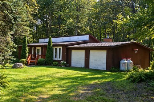116 Hawk Ln, Canadensis, PA, 18325-4761 | Card Image