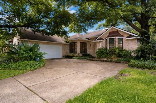 2611 Brookdale Dr, Kingwood, TX, 77339-1937 | Card Image