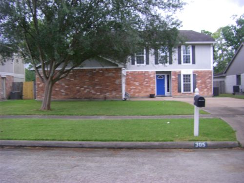 305 Bull Run Dr, League City, TX, 77573-3401 | Card Image
