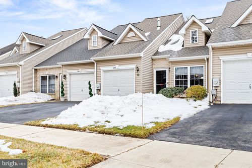 244 Gladstone Way, BEAR, DE, 19701-3518 | Card Image