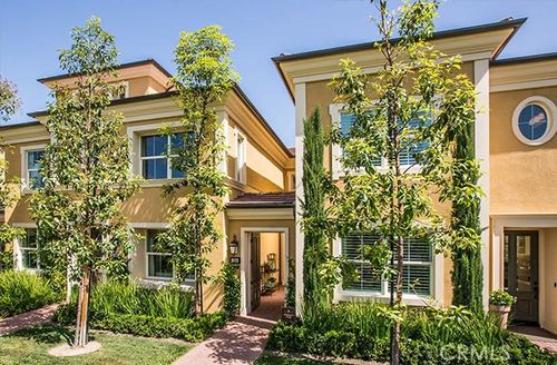 141 Working Rnch, Irvine, CA, 92602-1818 | Card Image