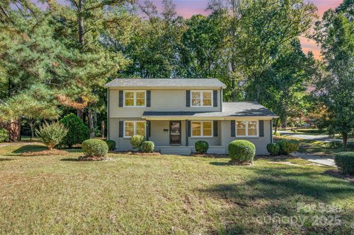 1201 Berkshire Dr, Kannapolis, NC, 28081-5501 | Card Image