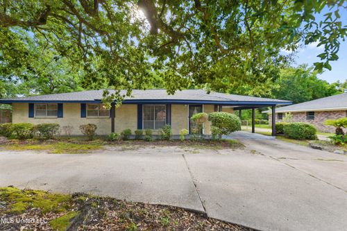 8022 34th Ave, Gulfport, MS, 39501-7859 | Card Image