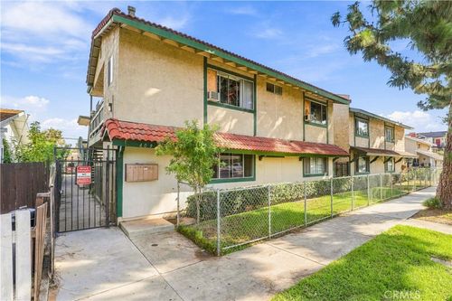 409 E Pine St, Santa Ana, CA, 92701-5756 | Card Image