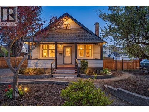 815 Lawrence Ave, Kelowna, BC, V1Y6M1 | Card Image