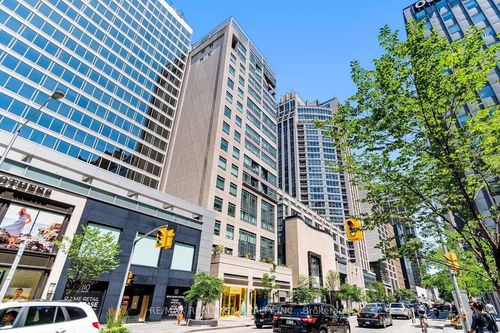 608-102 Bloor St W, Toronto, ON, M5S1M8 | Card Image