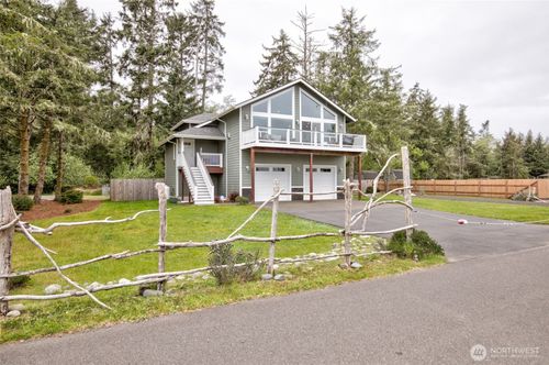 181 Sunrise Ave Se, Ocean Shores, WA, 98569-9509 | Card Image