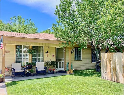 292 Willow St, Bishop, CA, 93514-2721 | Card Image