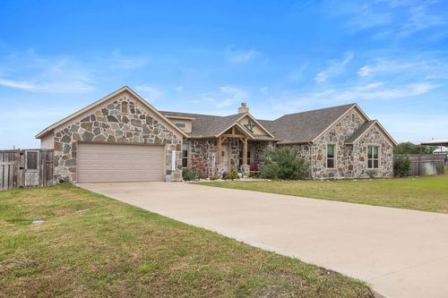 300 Delatorre St, Trenton, TX, 75490 | Card Image