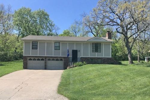 636 Linda Ln, Bonner Springs, KS, 66012-1810 | Card Image