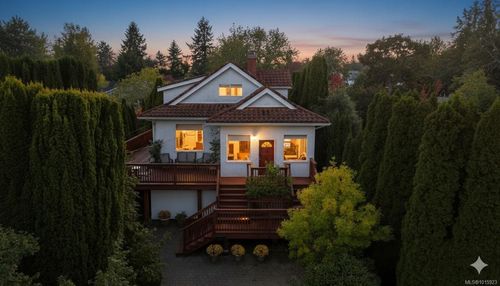 1295 Santa Rosa Ave, Victoria, BC, V8Z2V5 | Card Image