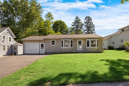 25 Van Epps St, Vernon, NY, 13476-4307 | Card Image