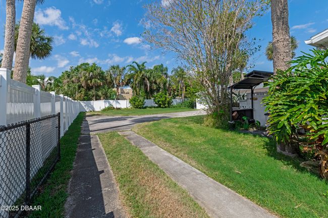 808 S Beach St, House other with 3 bedrooms, 3 bathrooms and null parking in ORMOND BEACH FL | Image 24