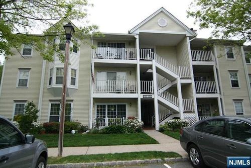 170 Linden St, Mahwah, NJ, 07430-2063 | Card Image