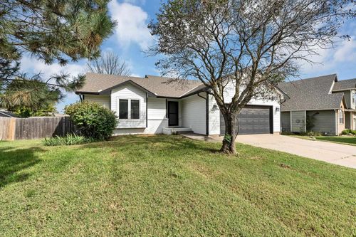 832 E Hawthorne Dr, Derby, KS, 67037-3421 | Card Image