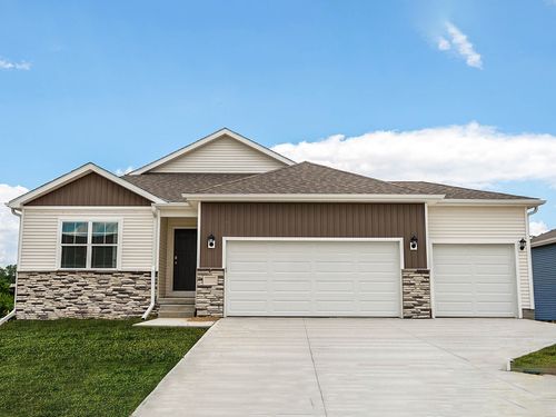 3709 Rueben Dr, Marion, IA, 52302-4550 | Card Image