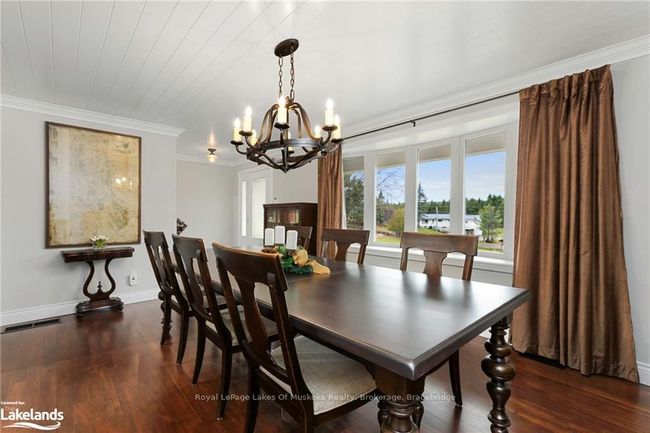 1105 Rosseau Lake Rd 1, House other with 3 bedrooms, 2 bathrooms and 8 parking in Windermere ON | Image 12